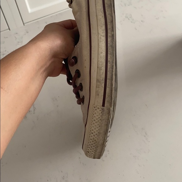 Converse sneaker size 6.5 - Picture 2 of 5